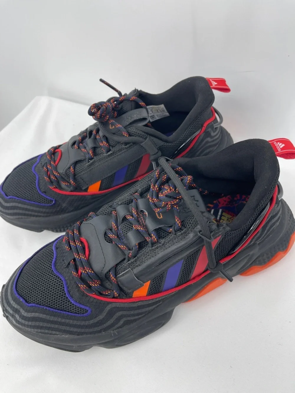 adidas Black Sneakers with Red, Orange, Yellow & Blue Graphic Insole MENS 8.5 - Picture 3 of 10